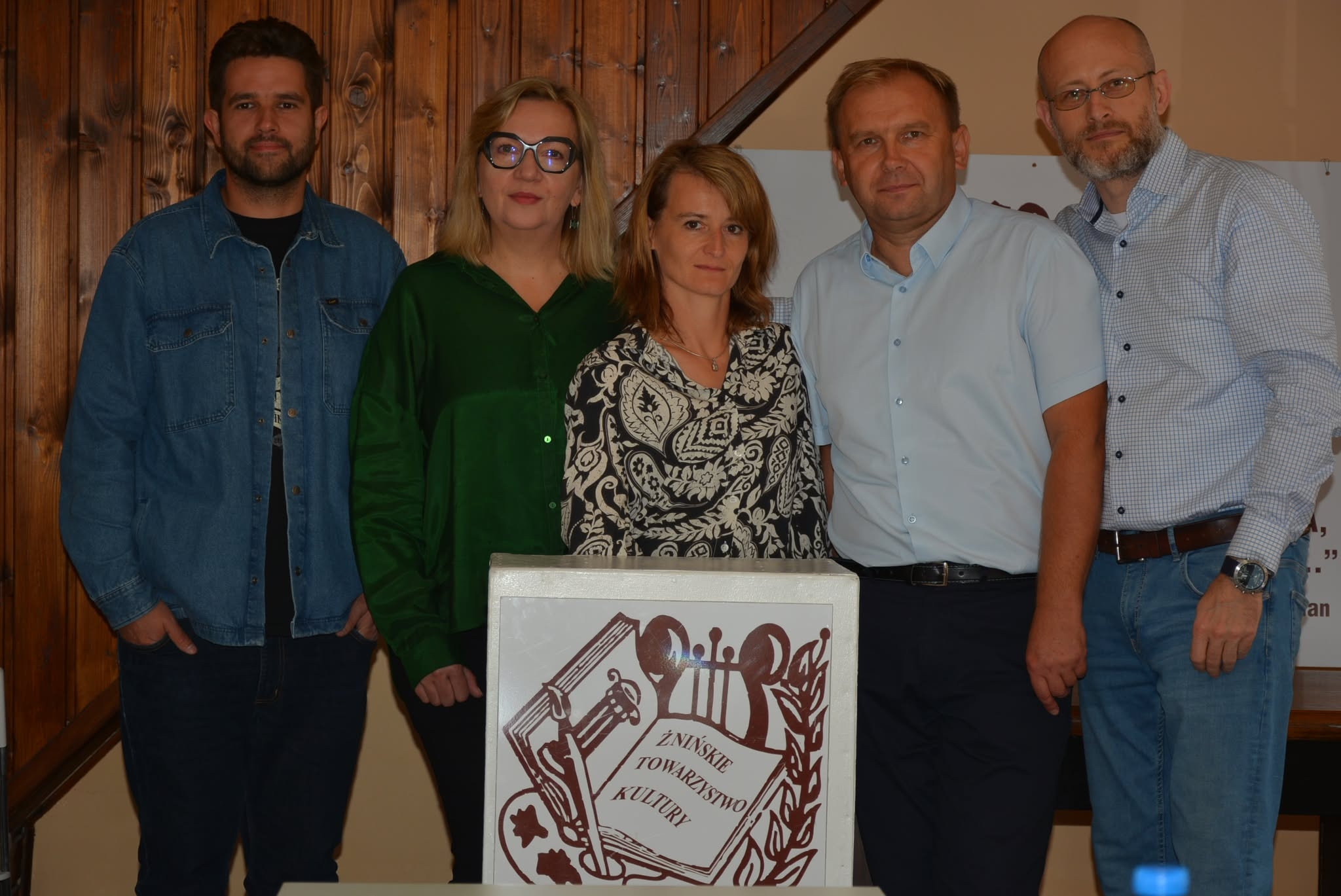 Członkowie Żnińskiego Towarzystwa Kultury